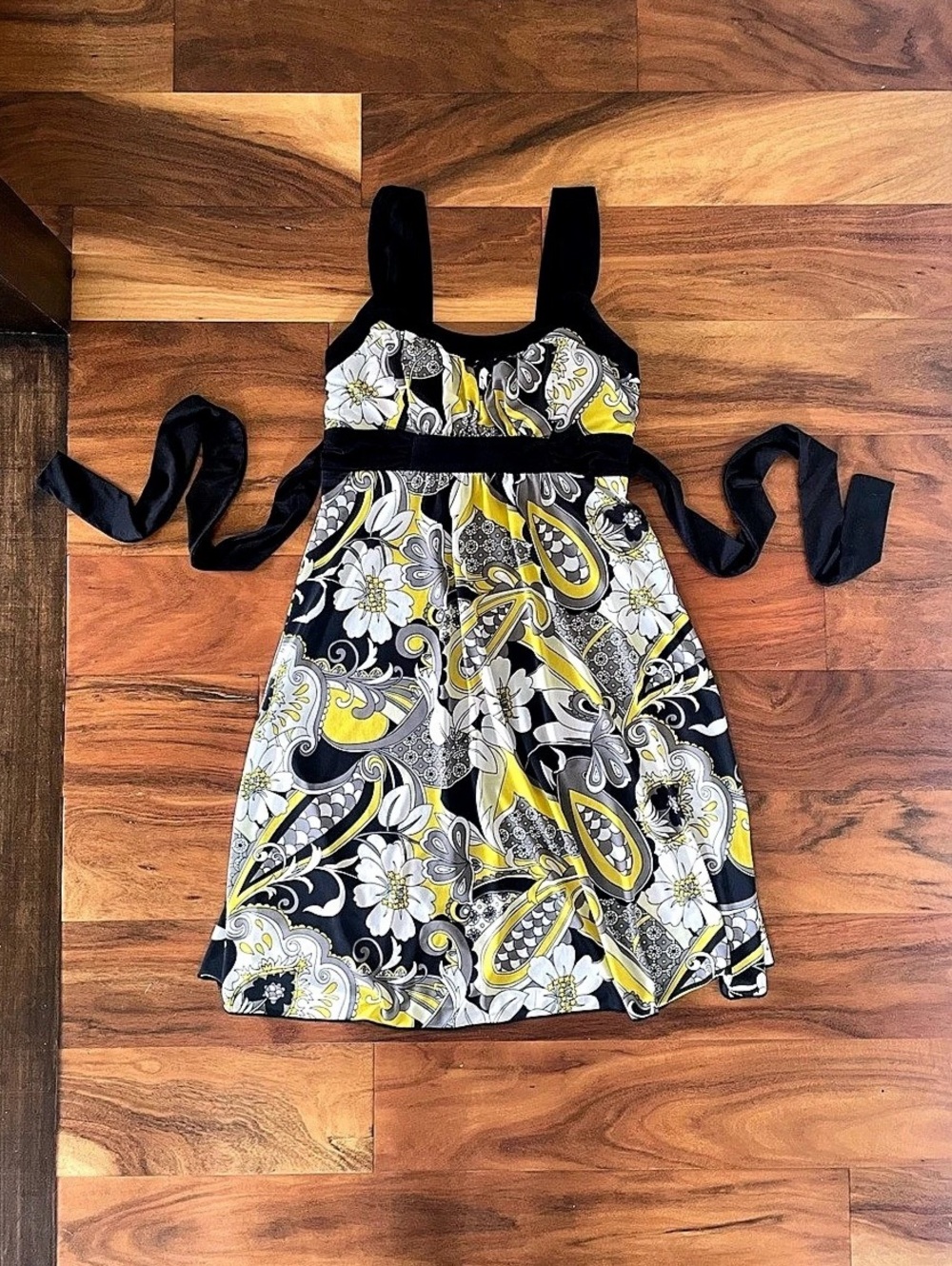 Vintage La Belle Paisley Mini Dress in Black & Yellow